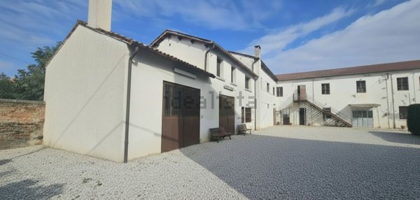 locale di sgombero in vendita a Conselve