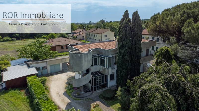 casa indipendente in vendita a Correzzola