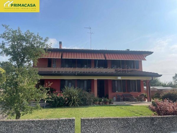 appartamento in vendita a Correzzola in zona Cive'