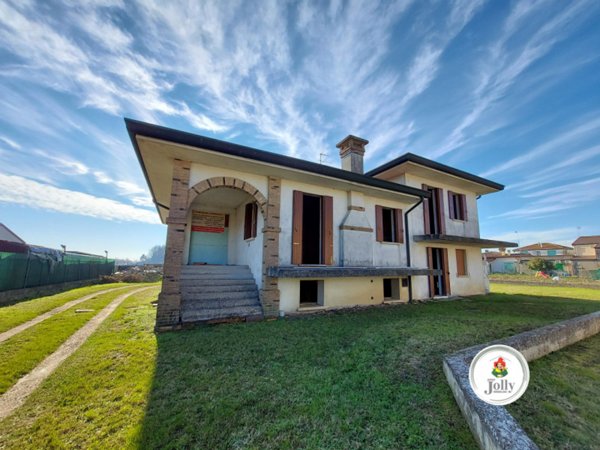 casa indipendente in vendita a Correzzola in zona Cive'