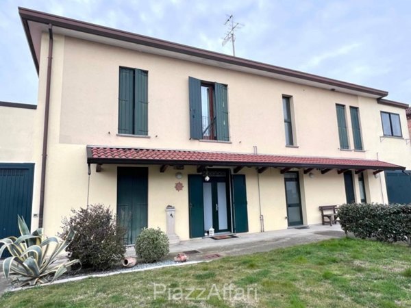 appartamento in vendita a Correzzola