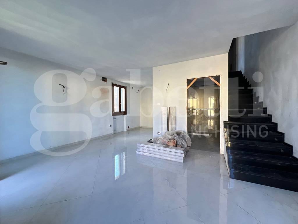 casa indipendente in vendita a Correzzola