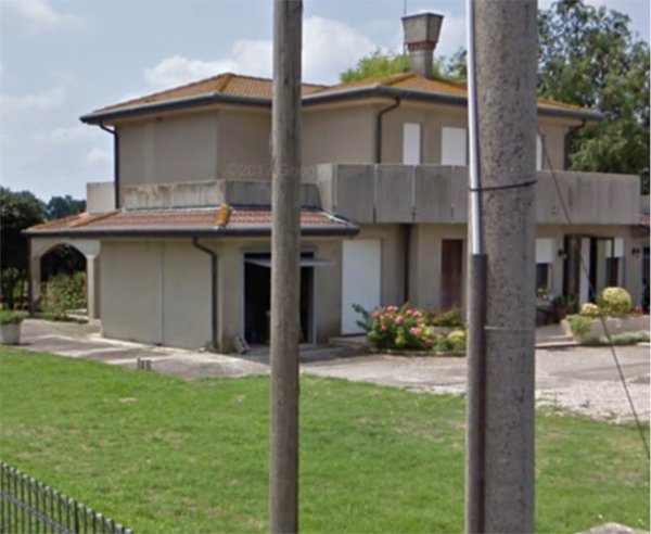 casa indipendente in vendita a Correzzola