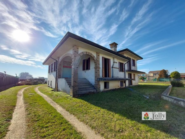 casa indipendente in vendita a Correzzola in zona Cive'