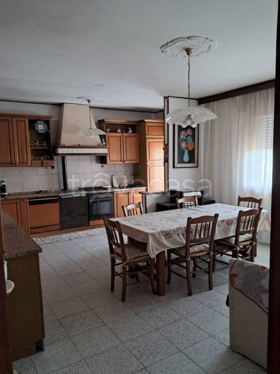 casa indipendente in vendita a Correzzola