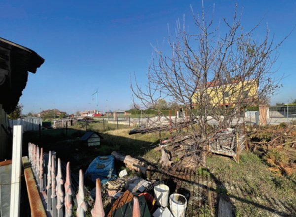 terreno edificabile in vendita a Correzzola in zona Concadalbero