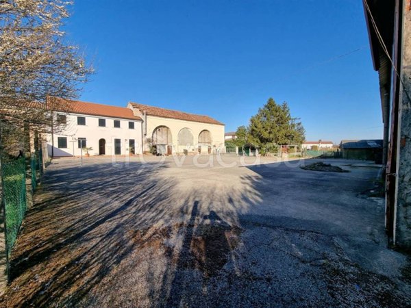 casa indipendente in vendita a Correzzola in zona Concadalbero
