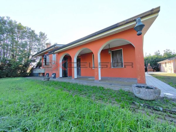 casa indipendente in vendita a Correzzola in zona Cive'