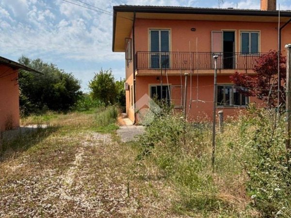 appartamento in vendita a Correzzola