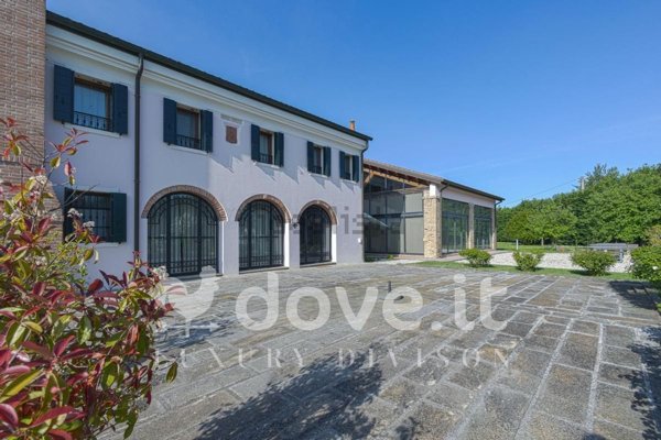 casa indipendente in vendita a Correzzola