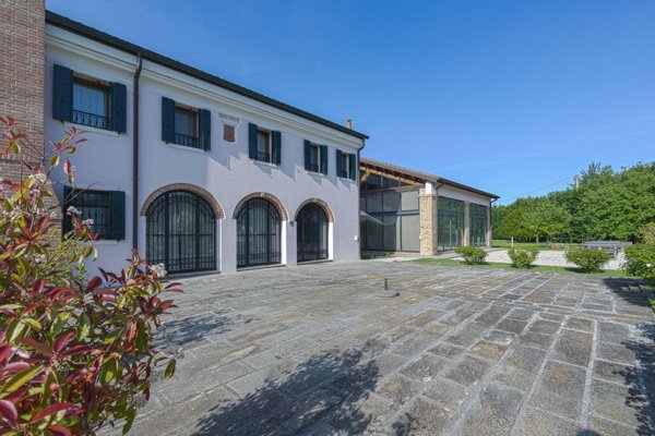 casa indipendente in vendita a Correzzola