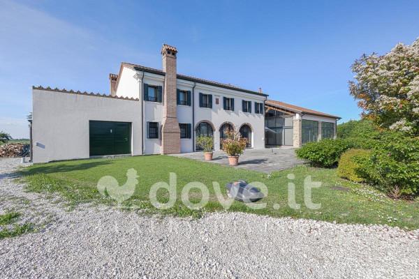 casa indipendente in vendita a Correzzola