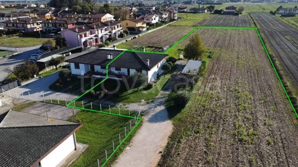 casa indipendente in vendita a Correzzola in zona Cive'