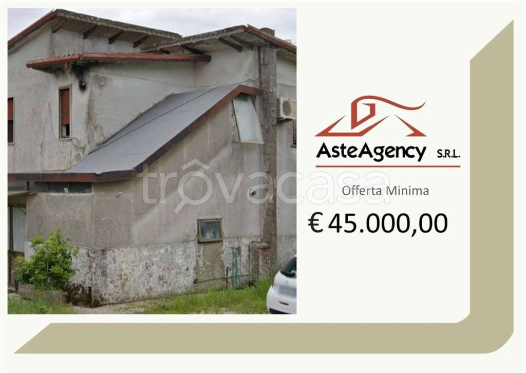 casa indipendente in vendita a Correzzola in zona Villa del Bosco