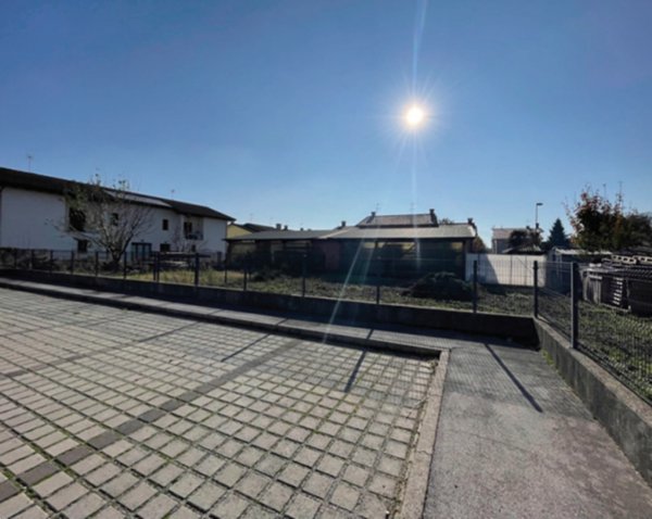 terreno edificabile in vendita a Correzzola in zona Concadalbero