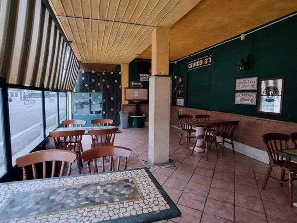 negozio in vendita a Correzzola in zona Cive'