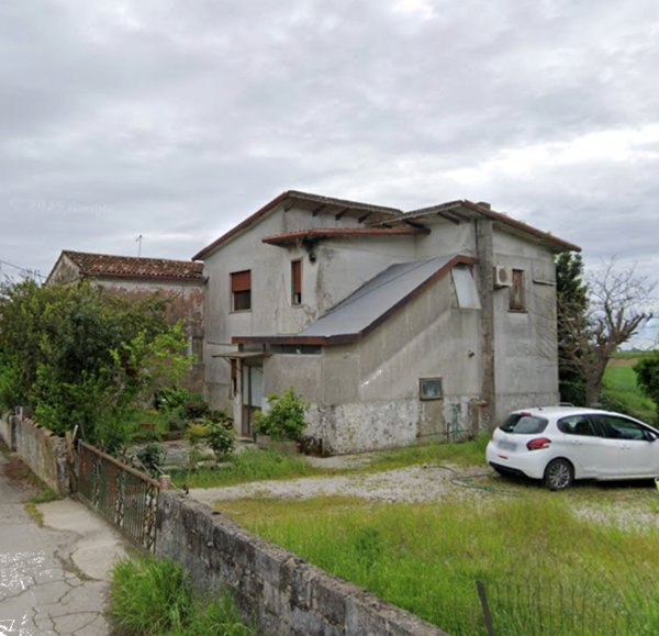 casa indipendente in vendita a Correzzola in zona Villa del Bosco