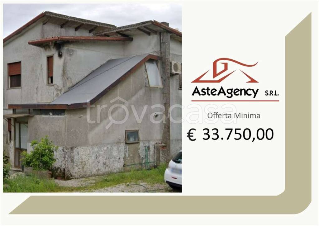 casa indipendente in vendita a Correzzola in zona Villa del Bosco