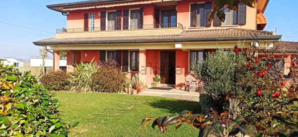 casa indipendente in vendita a Correzzola in zona Cive'