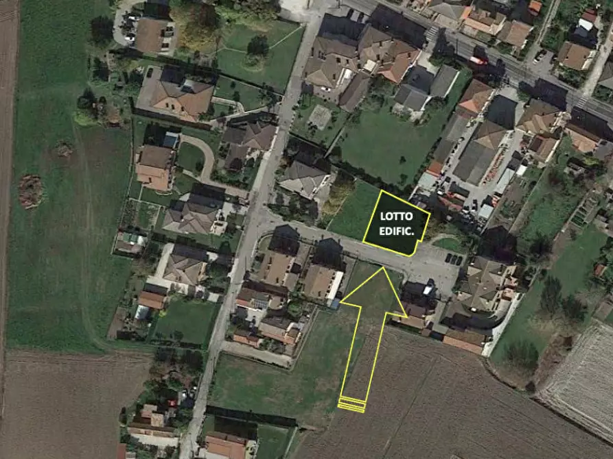 terreno edificabile in vendita a Correzzola in zona Villa del Bosco