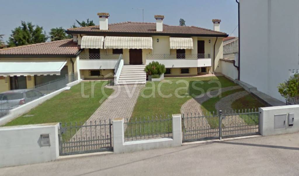 casa indipendente in vendita a Correzzola