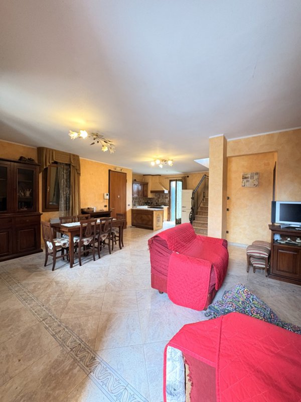 casa indipendente in vendita a Correzzola