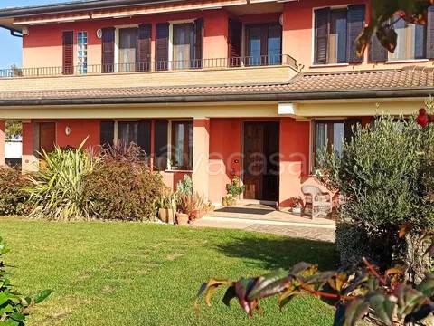 casa indipendente in vendita a Correzzola in zona Cive'