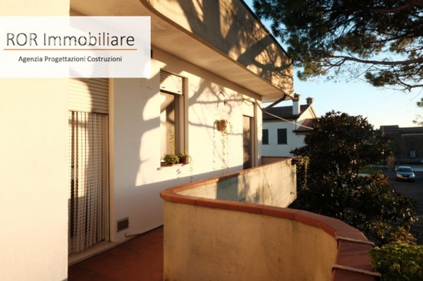 casa indipendente in vendita a Correzzola
