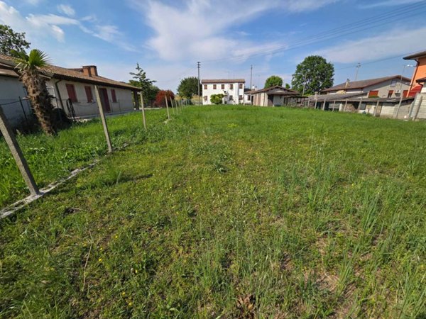 terreno agricolo in vendita a Correzzola