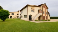 casa indipendente in vendita a Correzzola