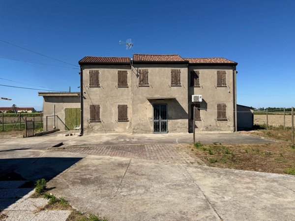 casa indipendente in vendita a Correzzola