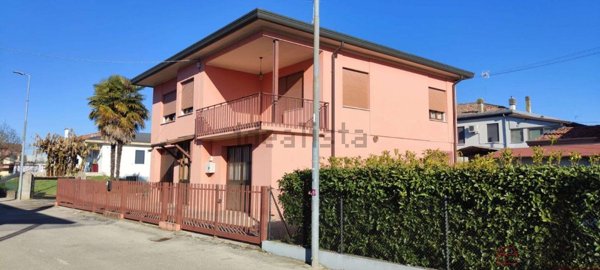 casa indipendente in vendita a Curtarolo