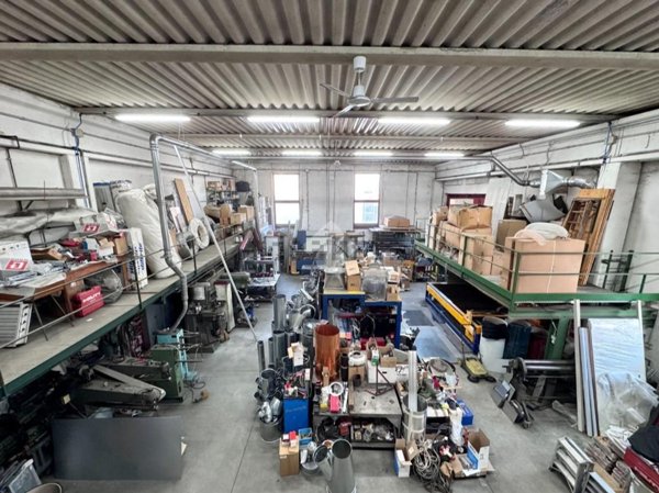 capannone in vendita a Curtarolo