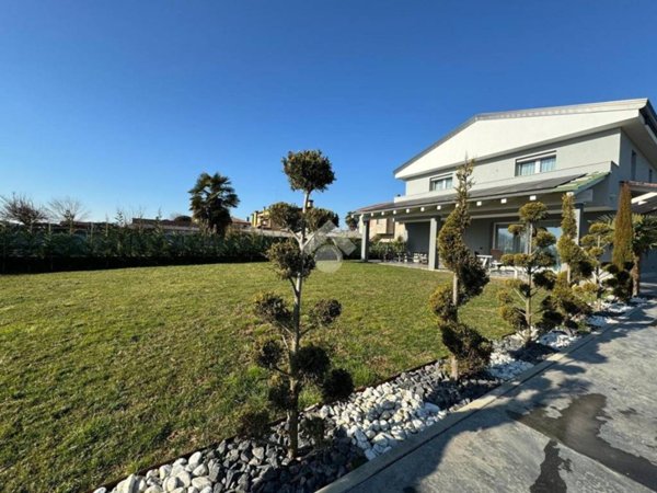 casa indipendente in vendita a Curtarolo in zona Santa Maria di Non