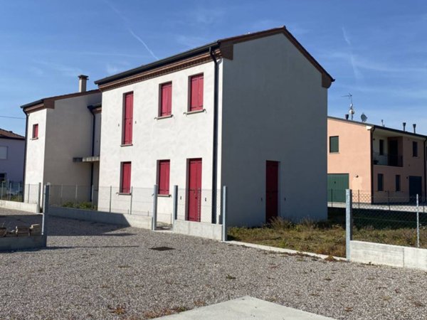 casa indipendente in vendita ad Este