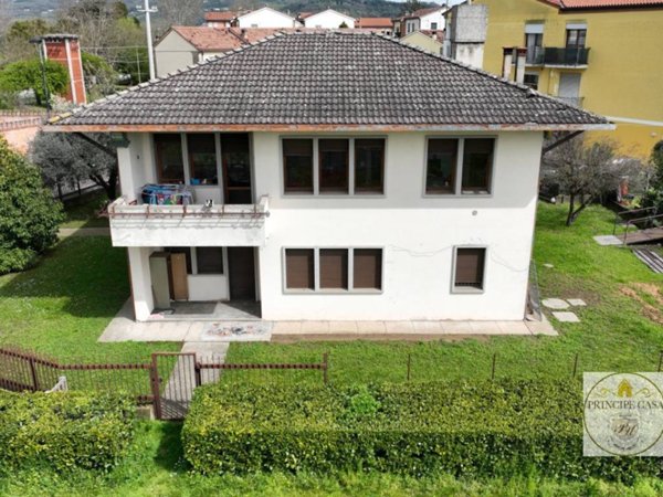 casa indipendente in vendita ad Este
