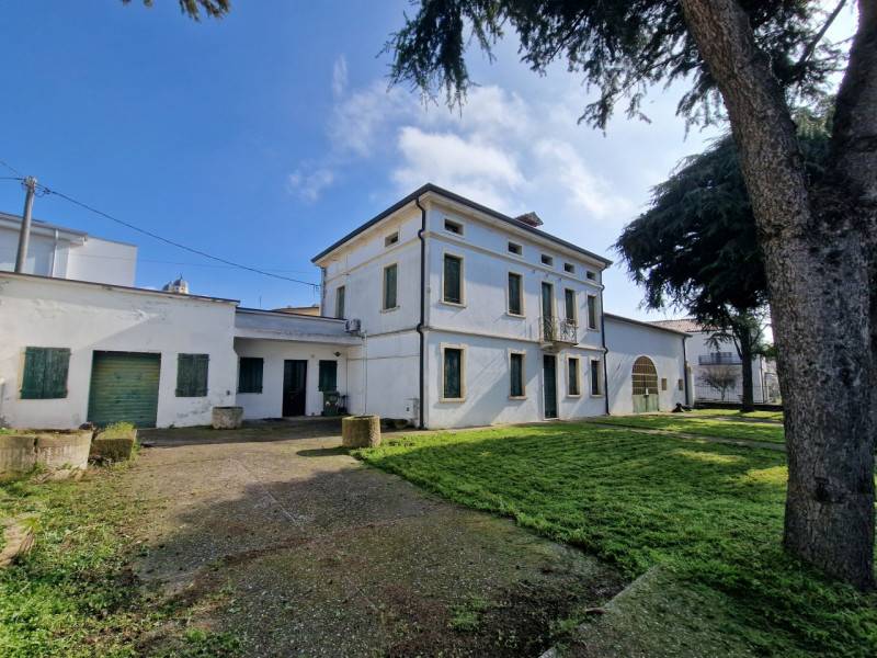 casa indipendente in vendita ad Este