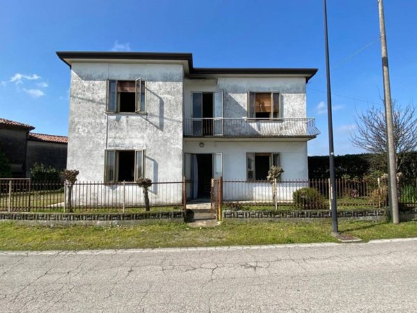 casa indipendente in vendita ad Este