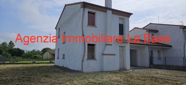 casa indipendente in vendita ad Este