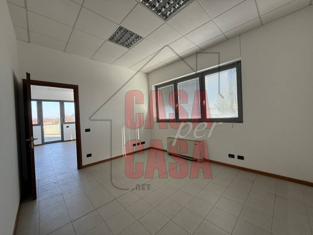 ufficio in vendita ad Este