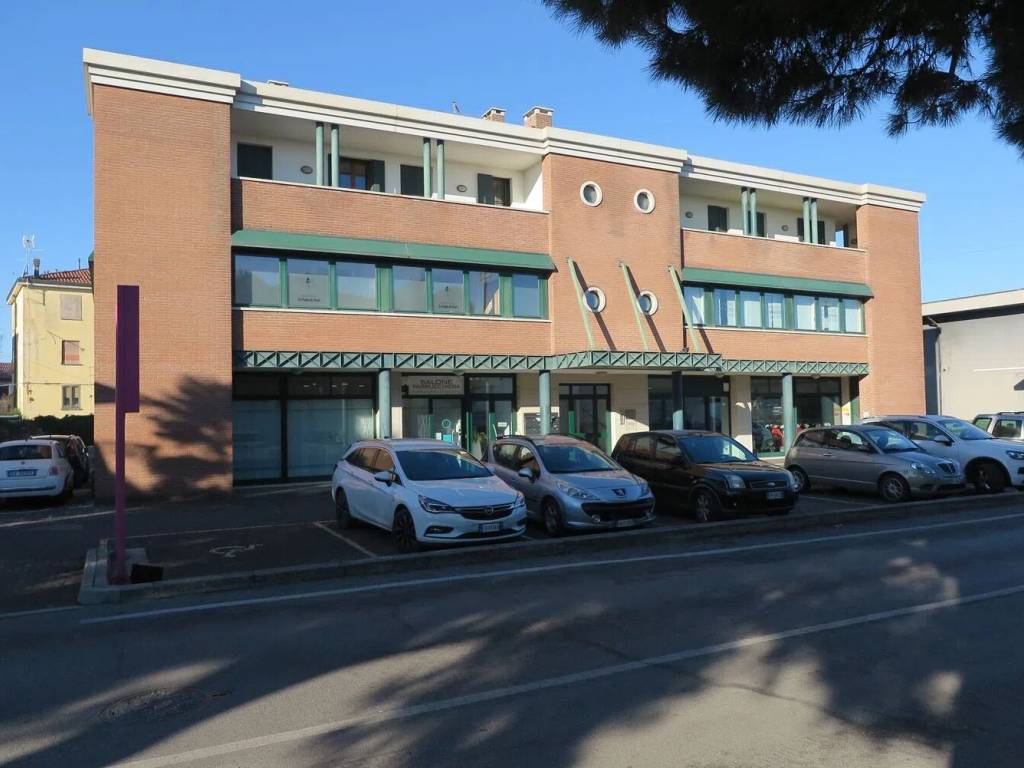 ufficio in vendita ad Este