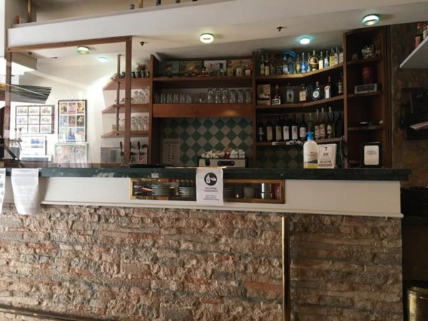 locale commerciale in vendita ad Este