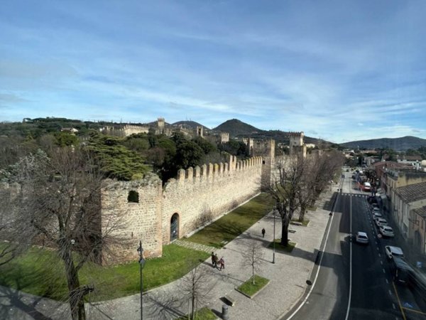 appartamento in vendita ad Este