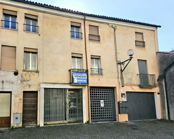 appartamento in vendita ad Este