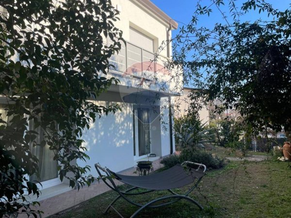 casa indipendente in vendita ad Este