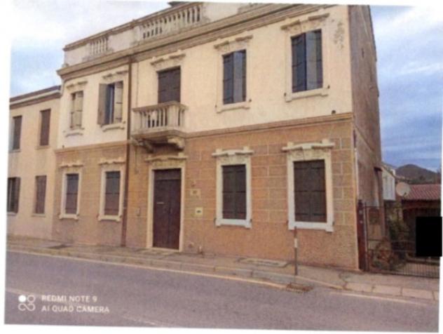 locale commerciale in vendita ad Este