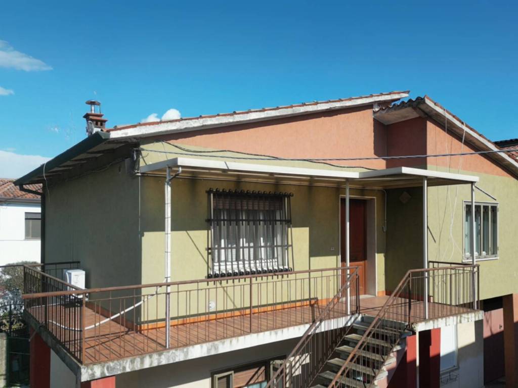 appartamento in vendita ad Este