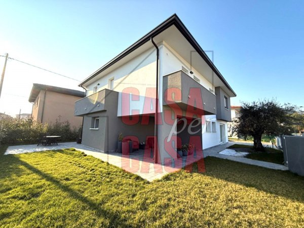 casa indipendente in vendita ad Este