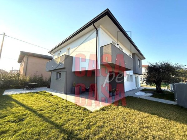 casa indipendente in vendita ad Este