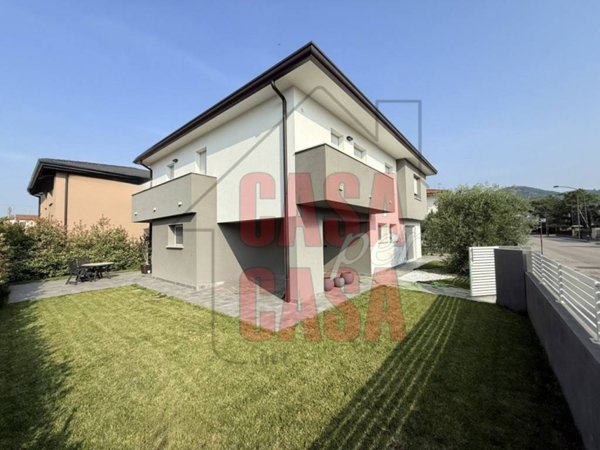 casa indipendente in vendita ad Este